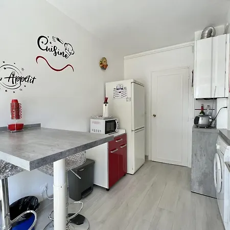 Bright And Quiet Near The Sea * Saint-Raphaël